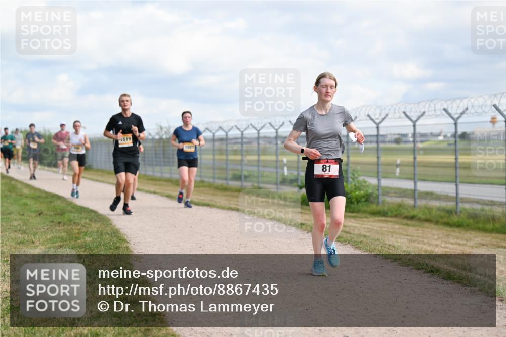 14.09.2025 - Airport Race Dr. Thomas Lammeyer http://msf.ph/oto/8867435 14.09.2025 12:08:55 Laufen 1519, 1021, 81 meine-sportfotos.de
