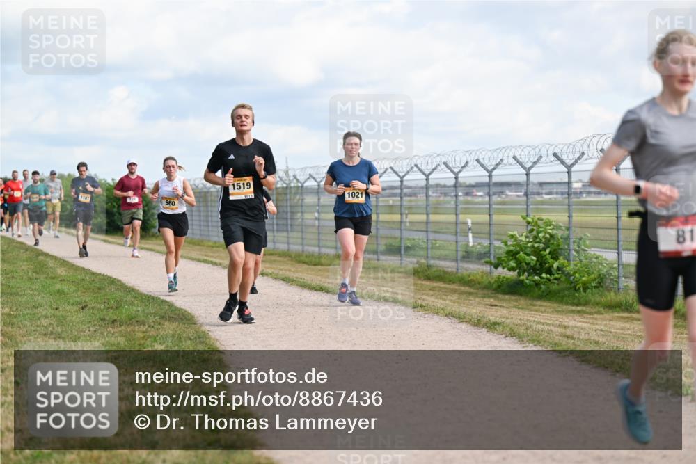 14.09.2025 - Airport Race Dr. Thomas Lammeyer http://msf.ph/oto/8867436 14.09.2025 12:08:56 Laufen 1187, 721, 960, 1519, 1519, 1021, 81 meine-sportfotos.de