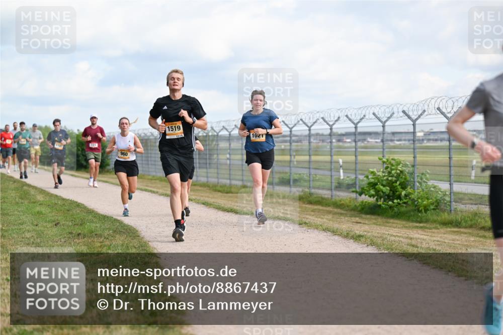 14.09.2025 - Airport Race Dr. Thomas Lammeyer http://msf.ph/oto/8867437 14.09.2025 12:08:56 Laufen 1187, 721, 960, 1519, 1519, 10 meine-sportfotos.de
