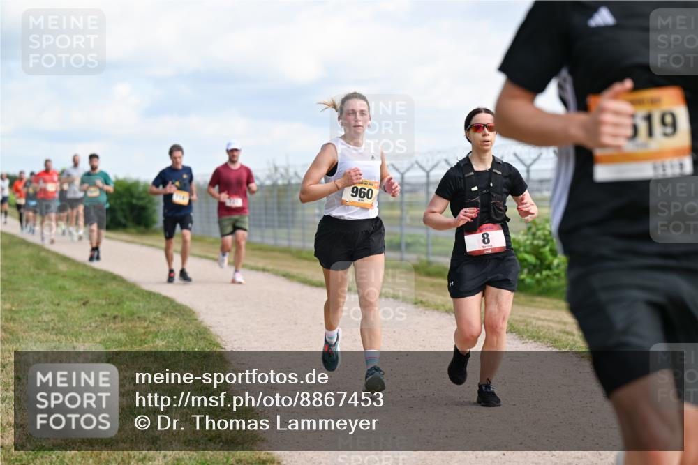 14.09.2025 - Airport Race Dr. Thomas Lammeyer http://msf.ph/oto/8867453 14.09.2025 12:08:59 Laufen 960, 8, 5519 meine-sportfotos.de