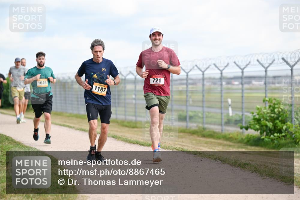 14.09.2025 - Airport Race Dr. Thomas Lammeyer http://msf.ph/oto/8867465 14.09.2025 12:09:02 Laufen 1049, 1187, 721 meine-sportfotos.de