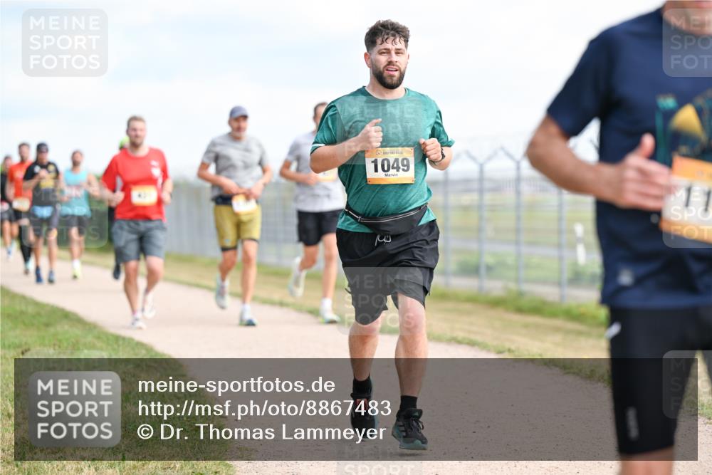 14.09.2025 - Airport Race Dr. Thomas Lammeyer http://msf.ph/oto/8867483 14.09.2025 12:09:05 Laufen 1049, 1 meine-sportfotos.de