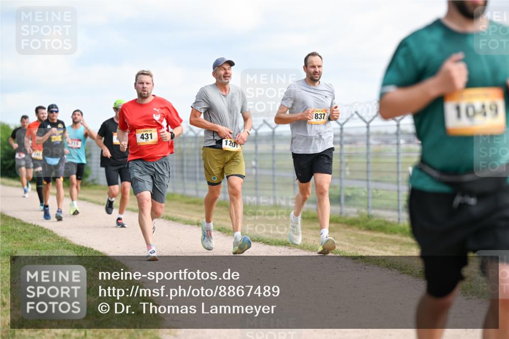 14.09.2025 - Airport Race Dr. Thomas Lammeyer http://msf.ph/oto/8867489 14.09.2025 12:09:07 Laufen 1402, 715, 431, 1201, 837, 1049 meine-sportfotos.de