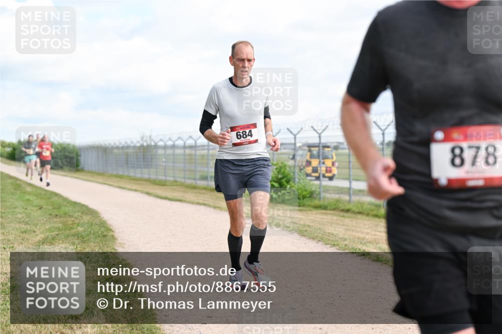 14.09.2025 - Airport Race Dr. Thomas Lammeyer http://msf.ph/oto/8867555 14.09.2025 12:09:19 Laufen 684, 878 meine-sportfotos.de