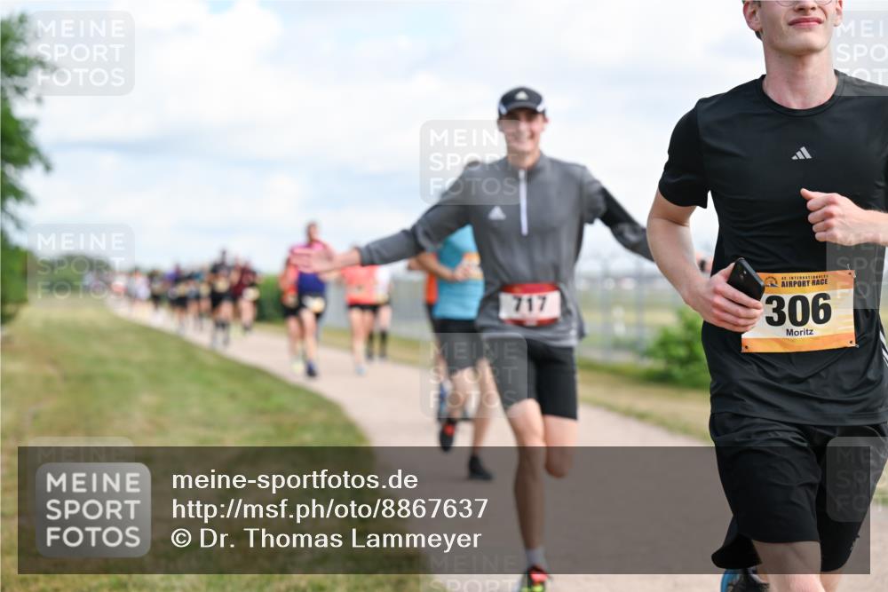 14.09.2025 - Airport Race Dr. Thomas Lammeyer http://msf.ph/oto/8867637 14.09.2025 12:09:43 Laufen 717, 42, 306 meine-sportfotos.de