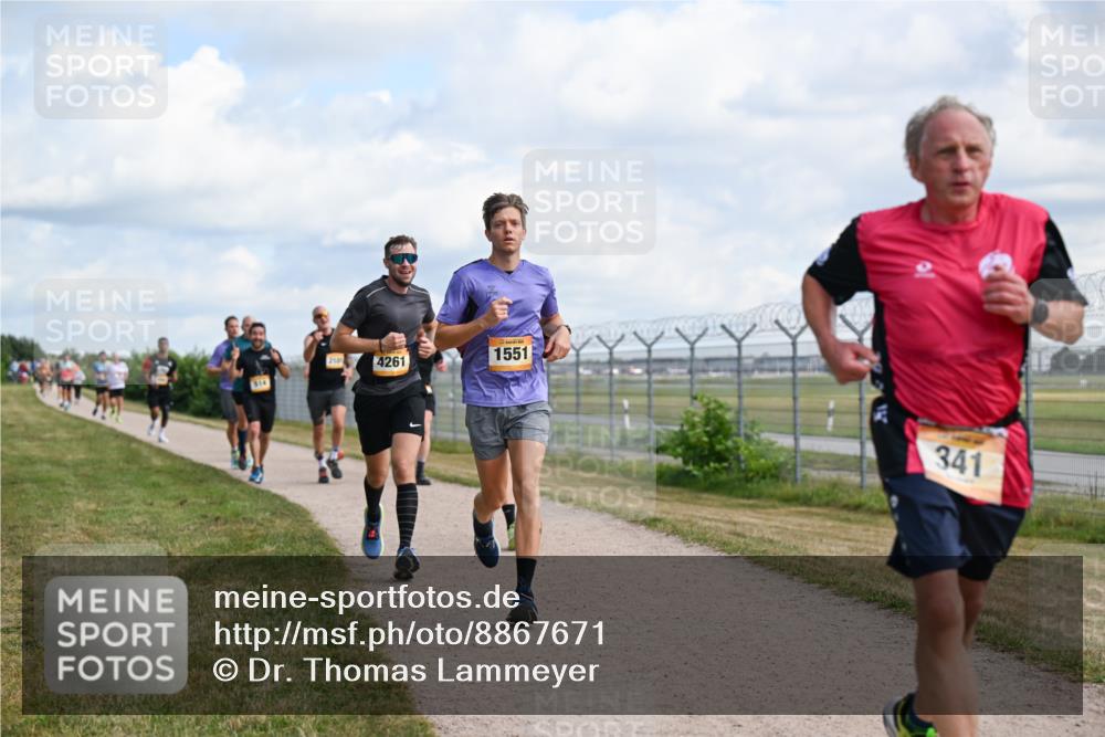 14.09.2025 - Airport Race Dr. Thomas Lammeyer http://msf.ph/oto/8867671 14.09.2025 12:09:50 Laufen 210, 4261, 1551, 341 meine-sportfotos.de