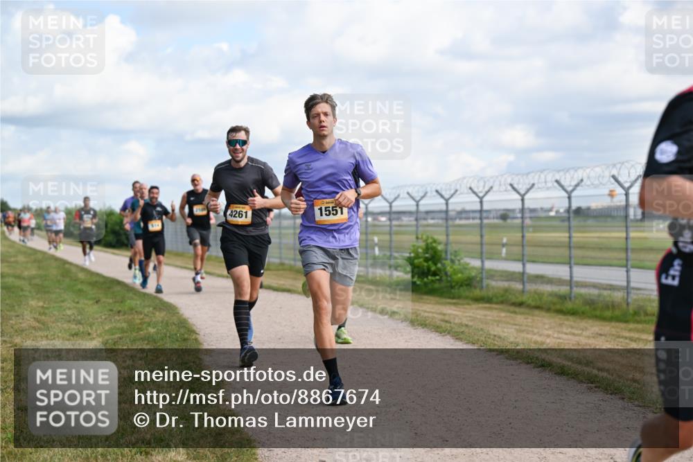14.09.2025 - Airport Race Dr. Thomas Lammeyer http://msf.ph/oto/8867674 14.09.2025 12:09:50 Laufen 4261, 1551 meine-sportfotos.de