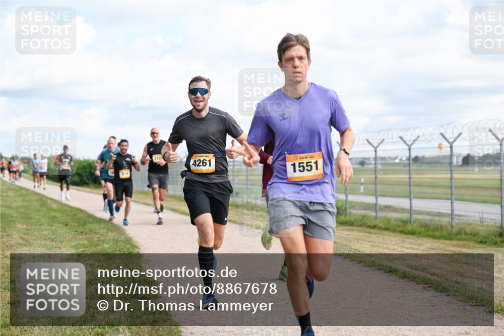14.09.2025 - Airport Race Dr. Thomas Lammeyer http://msf.ph/oto/8867678 14.09.2025 12:09:51 Laufen 4261, 1551 meine-sportfotos.de