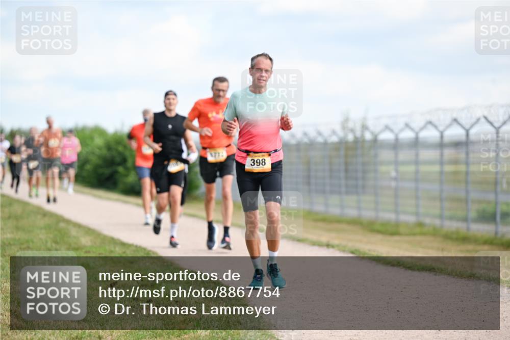 14.09.2025 - Airport Race Dr. Thomas Lammeyer http://msf.ph/oto/8867754 14.09.2025 12:10:08 Laufen 398 meine-sportfotos.de