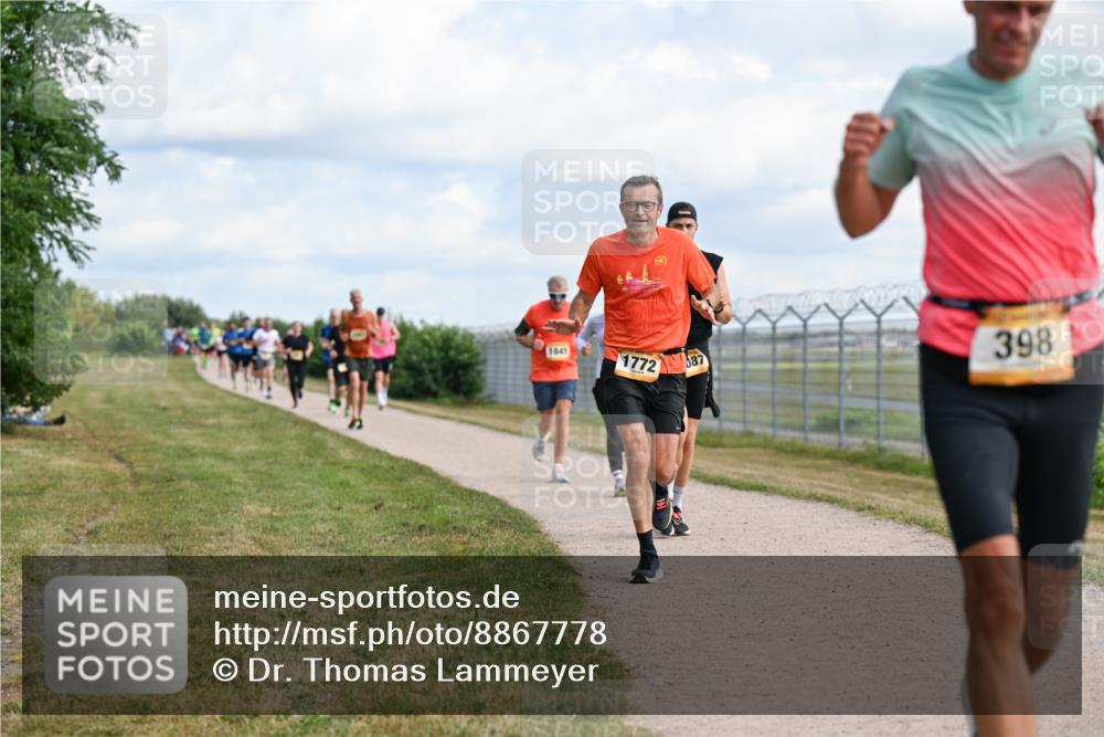 14.09.2025 - Airport Race Dr. Thomas Lammeyer http://msf.ph/oto/8867778 14.09.2025 12:10:12 Laufen 1845, 1772, 87, 398 meine-sportfotos.de