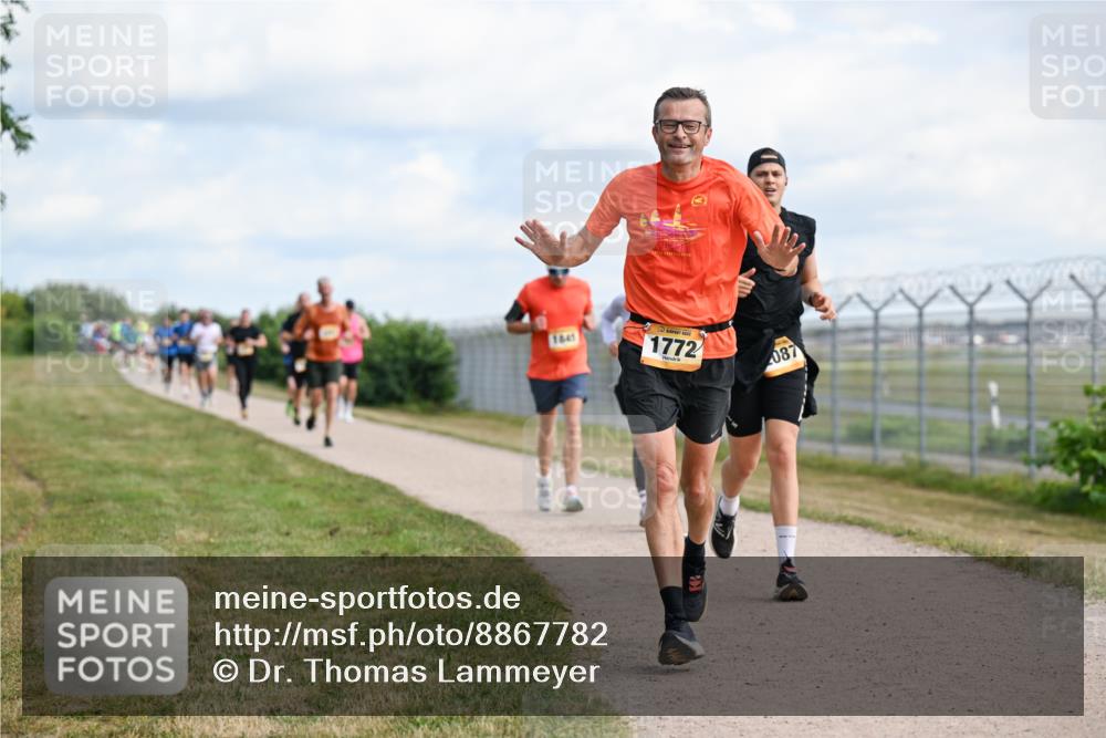 14.09.2025 - Airport Race Dr. Thomas Lammeyer http://msf.ph/oto/8867782 14.09.2025 12:10:13 Laufen 1841, 1772, 087 meine-sportfotos.de