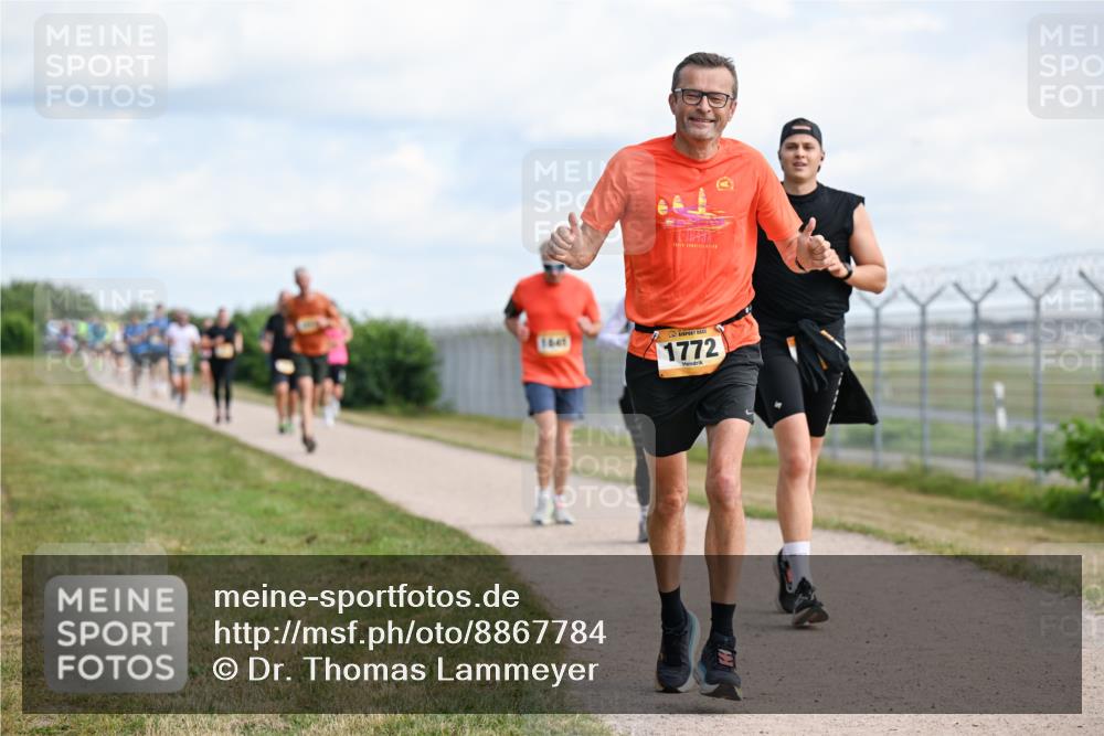 14.09.2025 - Airport Race Dr. Thomas Lammeyer http://msf.ph/oto/8867784 14.09.2025 12:10:13 Laufen 1647, 1772 meine-sportfotos.de