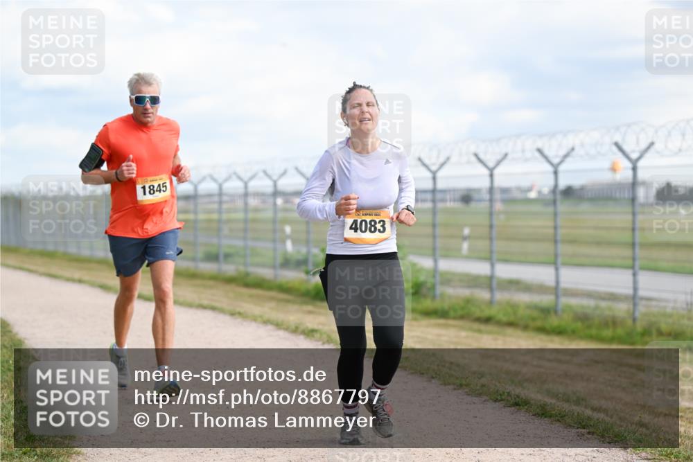 14.09.2025 - Airport Race Dr. Thomas Lammeyer http://msf.ph/oto/8867797 14.09.2025 12:10:16 Laufen 1845, 4083 meine-sportfotos.de