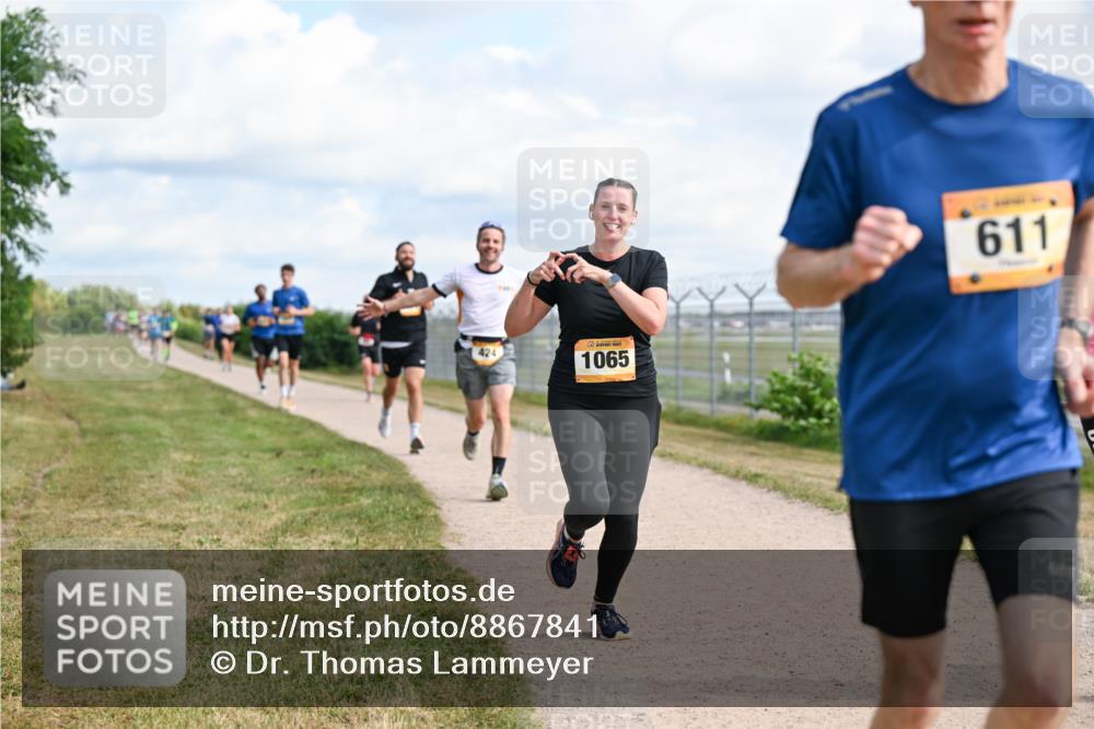 14.09.2025 - Airport Race Dr. Thomas Lammeyer http://msf.ph/oto/8867841 14.09.2025 12:10:25 Laufen 424, 1065, 611 meine-sportfotos.de