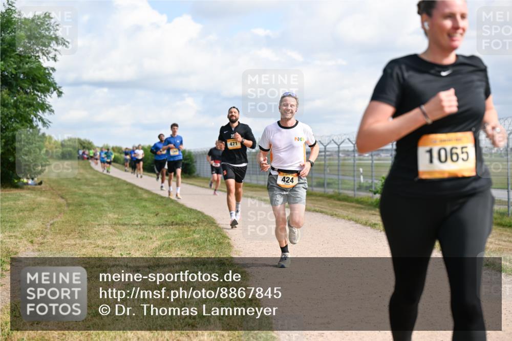 14.09.2025 - Airport Race Dr. Thomas Lammeyer http://msf.ph/oto/8867845 14.09.2025 12:10:26 Laufen 471, 1065, 424 meine-sportfotos.de