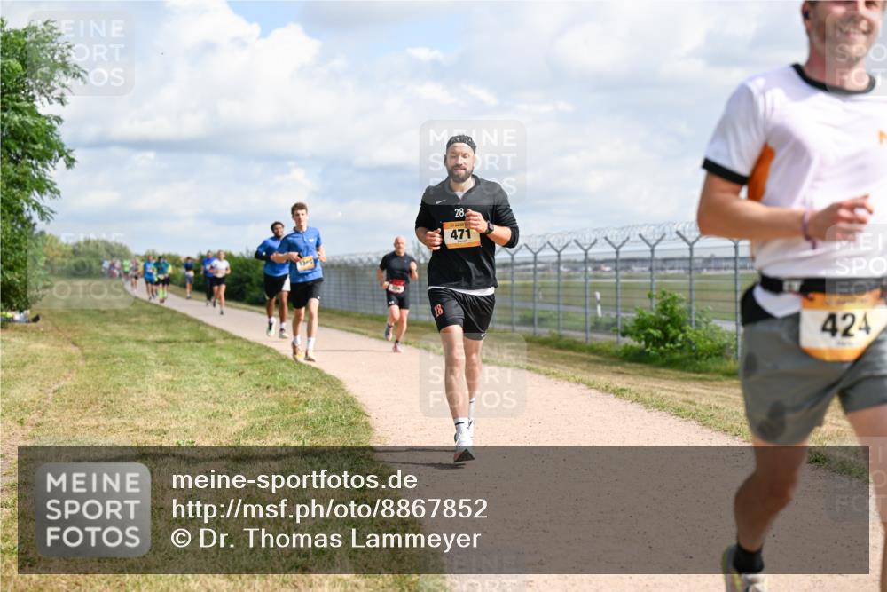 14.09.2025 - Airport Race Dr. Thomas Lammeyer http://msf.ph/oto/8867852 14.09.2025 12:10:28 Laufen 1305, 28, 28, 471, 424 meine-sportfotos.de