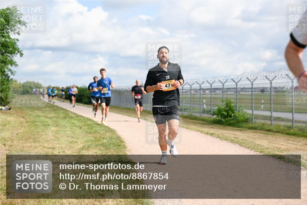 14.09.2025 - Airport Race Dr. Thomas Lammeyer http://msf.ph/oto/8867854 14.09.2025 12:10:28 Laufen 28, 471 meine-sportfotos.de