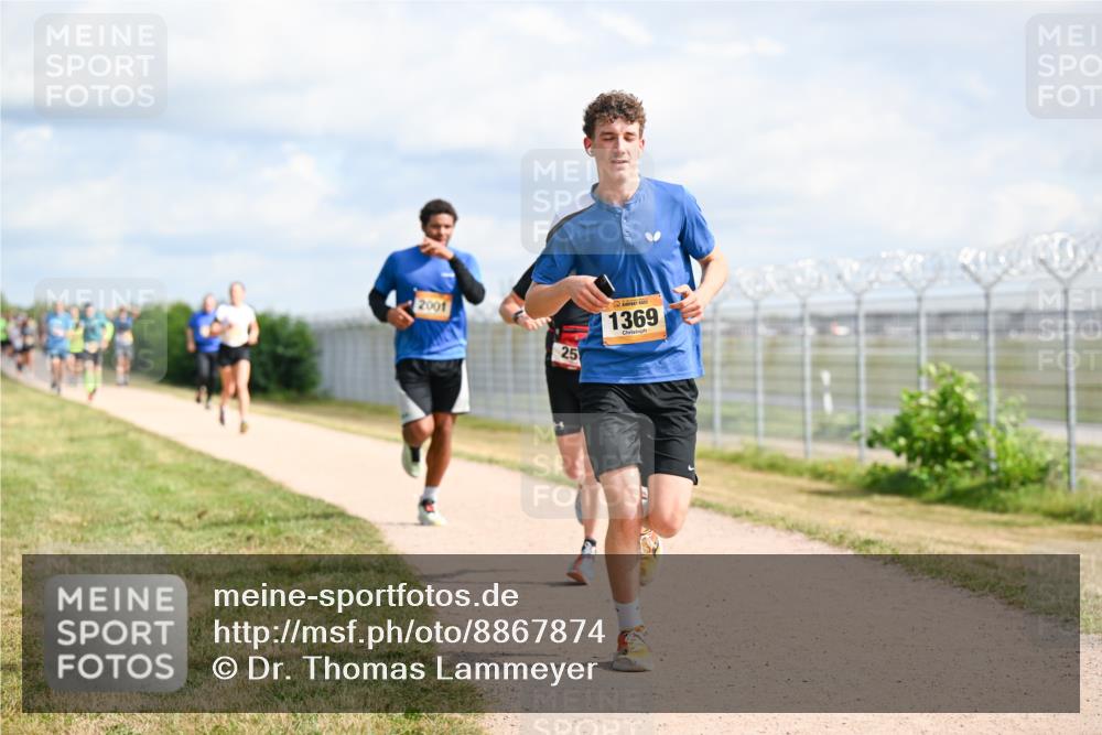 14.09.2025 - Airport Race Dr. Thomas Lammeyer http://msf.ph/oto/8867874 14.09.2025 12:10:31 Laufen 2001, 25, 1369 meine-sportfotos.de
