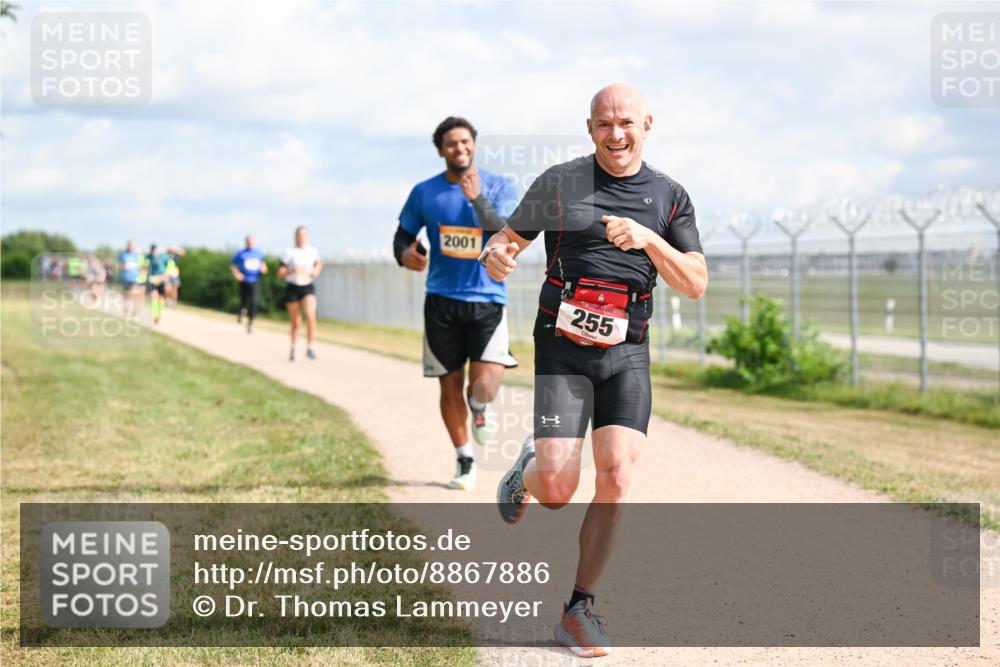 14.09.2025 - Airport Race Dr. Thomas Lammeyer http://msf.ph/oto/8867886 14.09.2025 12:10:33 Laufen 2001, 255 meine-sportfotos.de