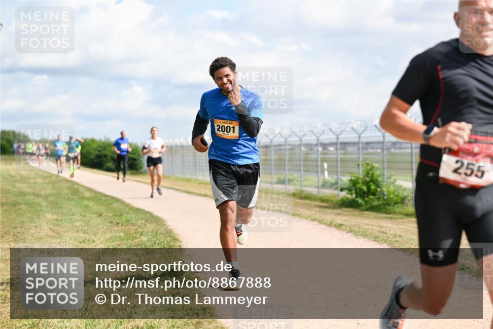 14.09.2025 - Airport Race Dr. Thomas Lammeyer http://msf.ph/oto/8867888 14.09.2025 12:10:34 Laufen 2001, 255 meine-sportfotos.de