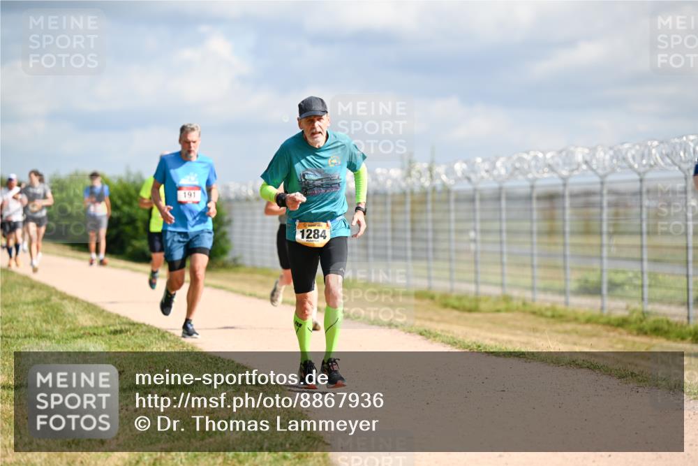 14.09.2025 - Airport Race Dr. Thomas Lammeyer http://msf.ph/oto/8867936 14.09.2025 12:10:43 Laufen 191, 1284 meine-sportfotos.de