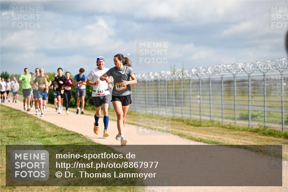 14.09.2025 - Airport Race Dr. Thomas Lammeyer http://msf.ph/oto/8867977 14.09.2025 12:10:52 Laufen 243, 1912 meine-sportfotos.de