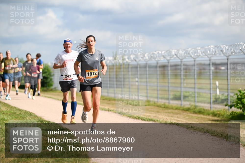 14.09.2025 - Airport Race Dr. Thomas Lammeyer http://msf.ph/oto/8867980 14.09.2025 12:10:53 Laufen 243, 1912 meine-sportfotos.de
