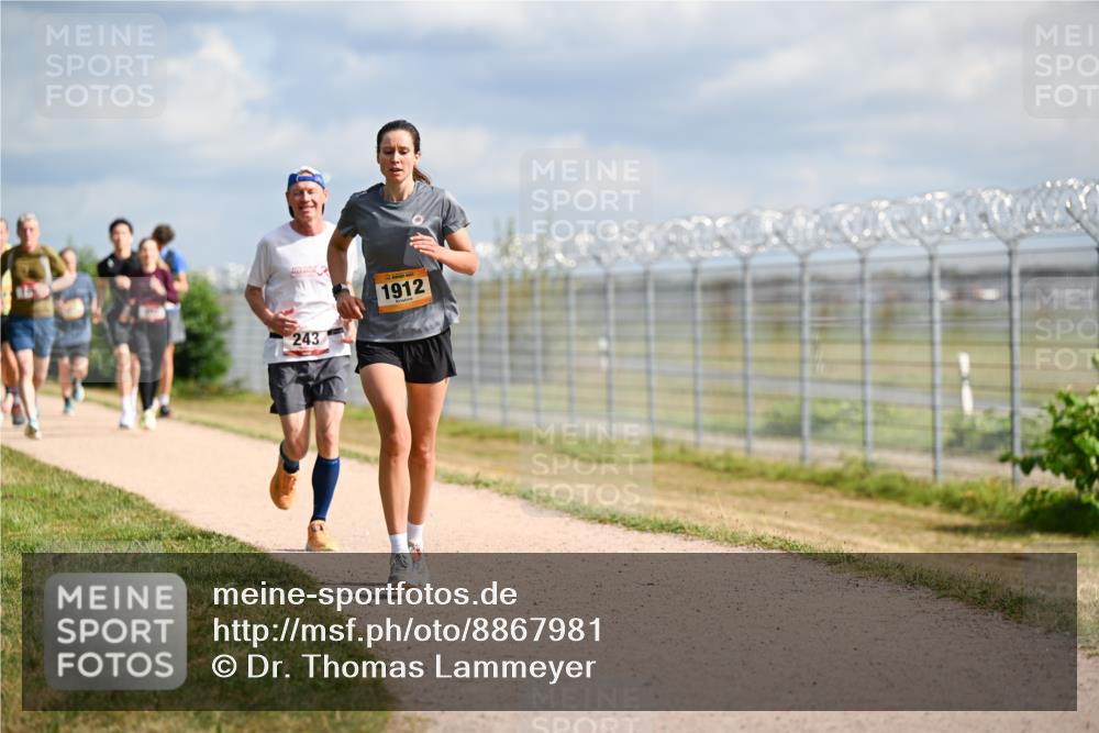 14.09.2025 - Airport Race Dr. Thomas Lammeyer http://msf.ph/oto/8867981 14.09.2025 12:10:53 Laufen 243, 1912 meine-sportfotos.de