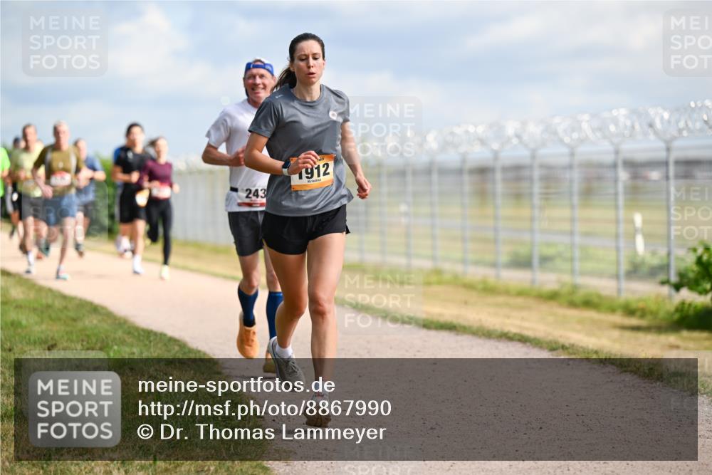 14.09.2025 - Airport Race Dr. Thomas Lammeyer http://msf.ph/oto/8867990 14.09.2025 12:10:54 Laufen 243, 1912 meine-sportfotos.de
