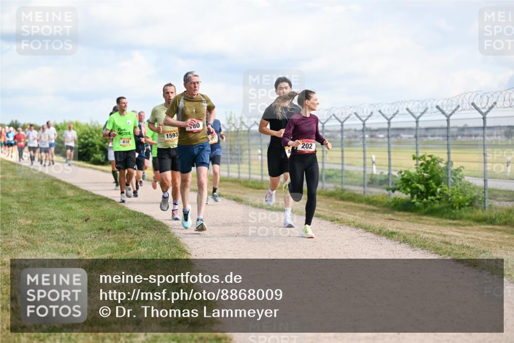14.09.2025 - Airport Race Dr. Thomas Lammeyer http://msf.ph/oto/8868009 14.09.2025 12:10:59 Laufen 80, 1593, 410, 970, 202 meine-sportfotos.de