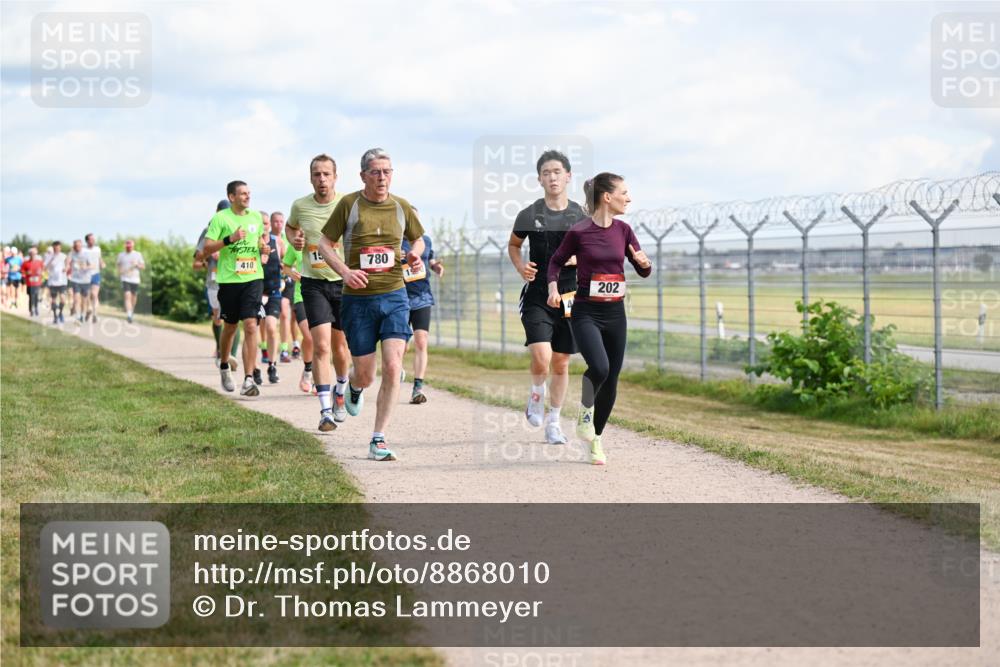 14.09.2025 - Airport Race Dr. Thomas Lammeyer http://msf.ph/oto/8868010 14.09.2025 12:10:59 Laufen 410, 780, 19, 202 meine-sportfotos.de