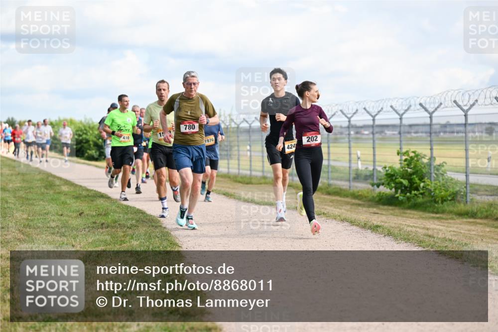 14.09.2025 - Airport Race Dr. Thomas Lammeyer http://msf.ph/oto/8868011 14.09.2025 12:11:00 Laufen 410, 780, 1970, 424, 202 meine-sportfotos.de