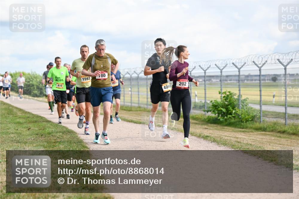 14.09.2025 - Airport Race Dr. Thomas Lammeyer http://msf.ph/oto/8868014 14.09.2025 12:11:00 Laufen 383, 7, 410, 1593, 80, 570, 424, 202 meine-sportfotos.de