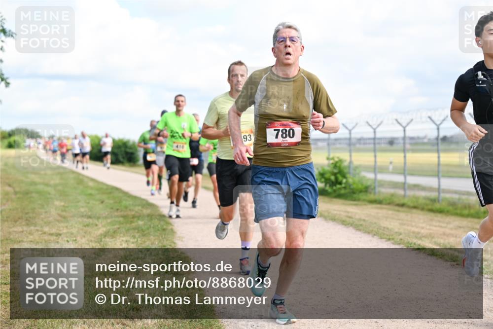 14.09.2025 - Airport Race Dr. Thomas Lammeyer http://msf.ph/oto/8868029 14.09.2025 12:11:02 Laufen 93, 780 meine-sportfotos.de
