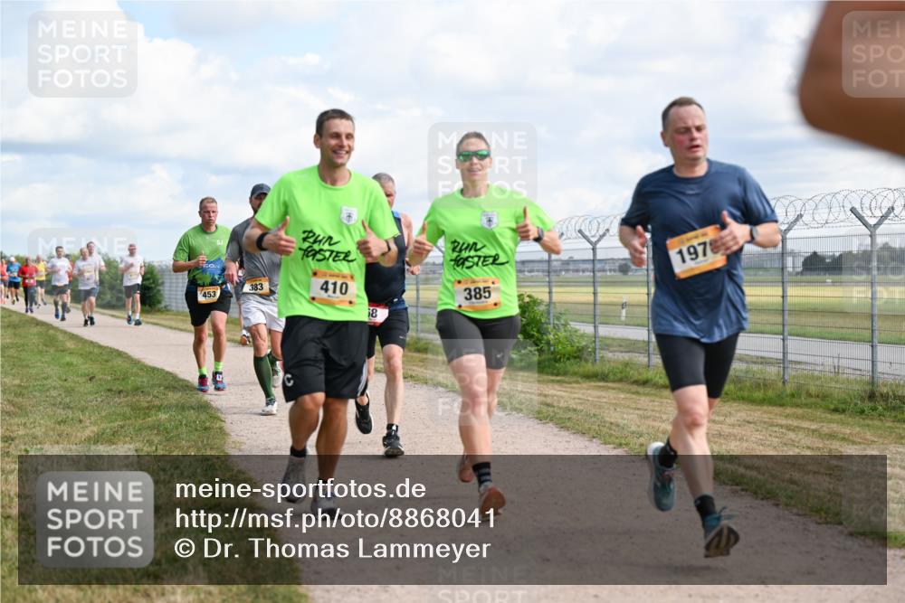 14.09.2025 - Airport Race Dr. Thomas Lammeyer http://msf.ph/oto/8868041 14.09.2025 12:11:04 Laufen 383, 453, 410, 68, 385, 197 meine-sportfotos.de