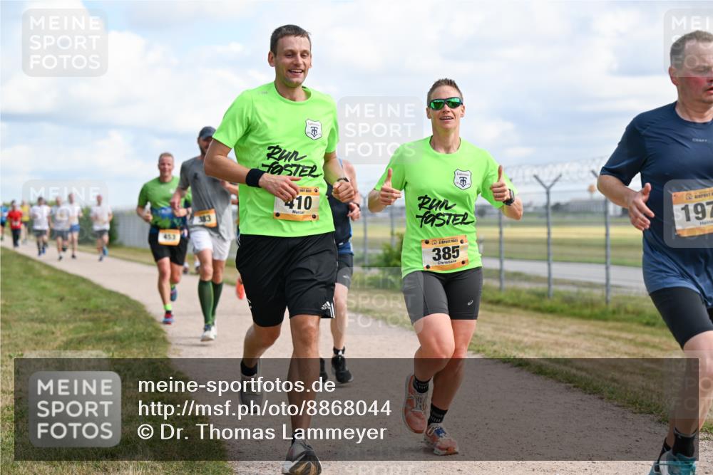 14.09.2025 - Airport Race Dr. Thomas Lammeyer http://msf.ph/oto/8868044 14.09.2025 12:11:05 Laufen 453, 410, 385, 197 meine-sportfotos.de
