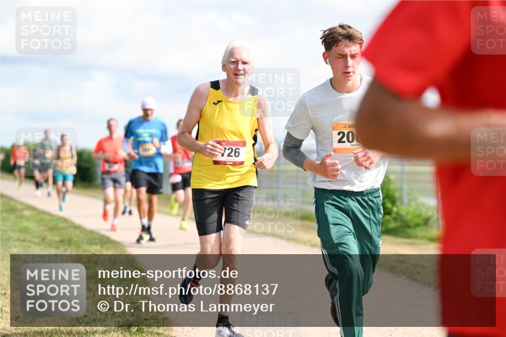 14.09.2025 - Airport Race Dr. Thomas Lammeyer http://msf.ph/oto/8868137 14.09.2025 12:11:21 Laufen 726, 20 meine-sportfotos.de