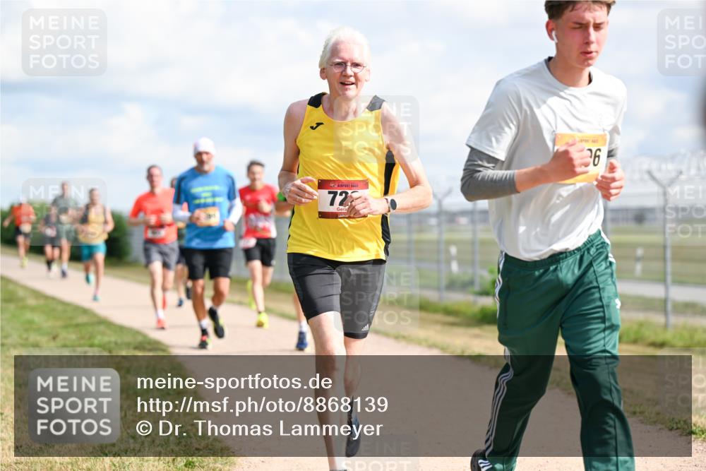 14.09.2025 - Airport Race Dr. Thomas Lammeyer http://msf.ph/oto/8868139 14.09.2025 12:11:21 Laufen 72, 26 meine-sportfotos.de