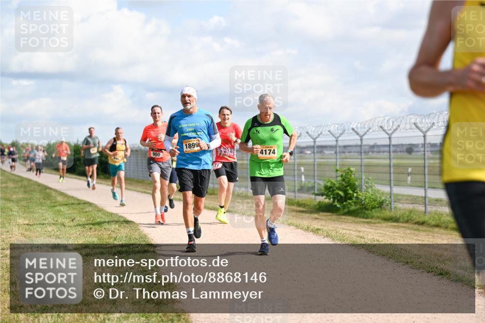 14.09.2025 - Airport Race Dr. Thomas Lammeyer http://msf.ph/oto/8868146 14.09.2025 12:11:23 Laufen 900, 50, 1899, 4174 meine-sportfotos.de