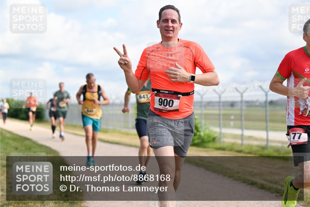 14.09.2025 - Airport Race Dr. Thomas Lammeyer http://msf.ph/oto/8868168 14.09.2025 12:11:26 Laufen 643, 900, 77 meine-sportfotos.de