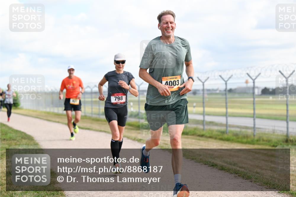 14.09.2025 - Airport Race Dr. Thomas Lammeyer http://msf.ph/oto/8868187 14.09.2025 12:11:31 Laufen 798, 4003 meine-sportfotos.de