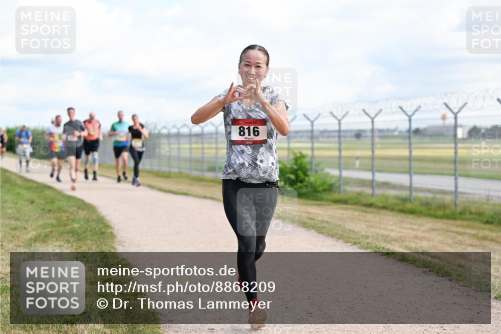 14.09.2025 - Airport Race Dr. Thomas Lammeyer http://msf.ph/oto/8868209 14.09.2025 12:11:38 Laufen 816 meine-sportfotos.de