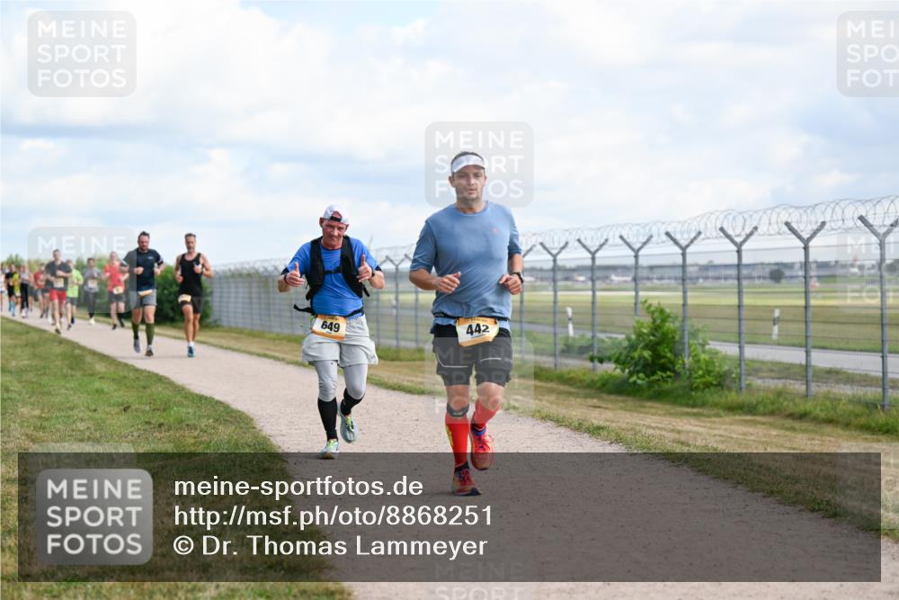 14.09.2025 - Airport Race Dr. Thomas Lammeyer http://msf.ph/oto/8868251 14.09.2025 12:11:46 Laufen 649, 442 meine-sportfotos.de