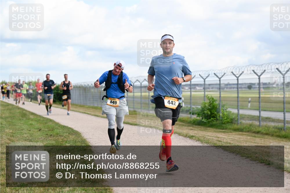 14.09.2025 - Airport Race Dr. Thomas Lammeyer http://msf.ph/oto/8868255 14.09.2025 12:11:47 Laufen 649, 442 meine-sportfotos.de