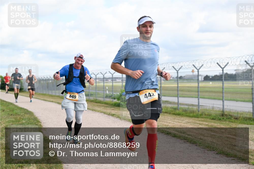14.09.2025 - Airport Race Dr. Thomas Lammeyer http://msf.ph/oto/8868259 14.09.2025 12:11:48 Laufen 649, 442 meine-sportfotos.de