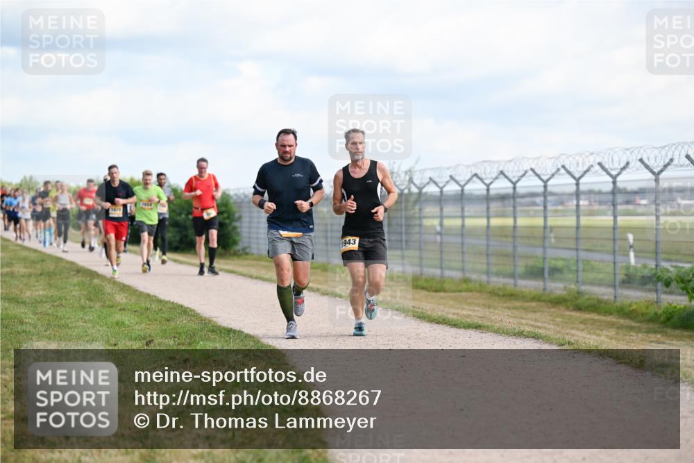 14.09.2025 - Airport Race Dr. Thomas Lammeyer http://msf.ph/oto/8868267 14.09.2025 12:11:50 Laufen 1076, 1654, 1943 meine-sportfotos.de