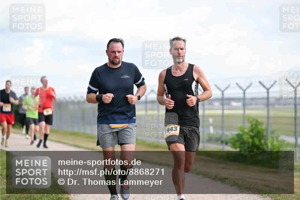 14.09.2025 - Airport Race Dr. Thomas Lammeyer http://msf.ph/oto/8868271 14.09.2025 12:11:53 Laufen 1943 meine-sportfotos.de
