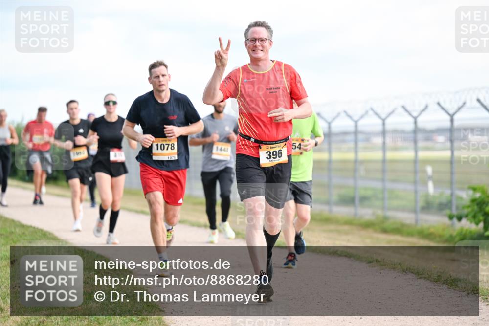 14.09.2025 - Airport Race Dr. Thomas Lammeyer http://msf.ph/oto/8868280 14.09.2025 12:11:57 Laufen 69, 1078, 1078, 1441, 396, 54 meine-sportfotos.de