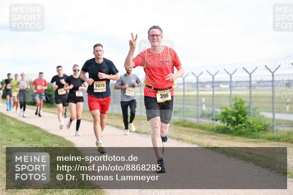 14.09.2025 - Airport Race Dr. Thomas Lammeyer http://msf.ph/oto/8868285 14.09.2025 12:11:57 Laufen 69, 1078, 1075, 1441, 396 meine-sportfotos.de