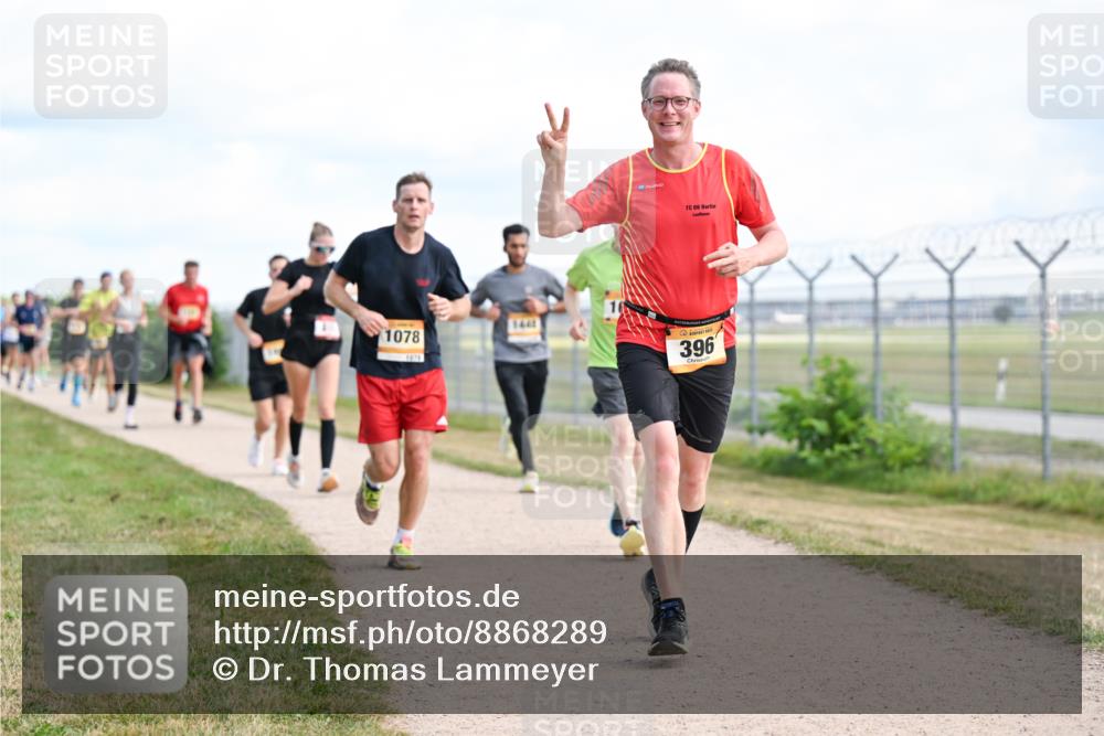 14.09.2025 - Airport Race Dr. Thomas Lammeyer http://msf.ph/oto/8868289 14.09.2025 12:11:58 Laufen 69, 1078, 1441, 396 meine-sportfotos.de